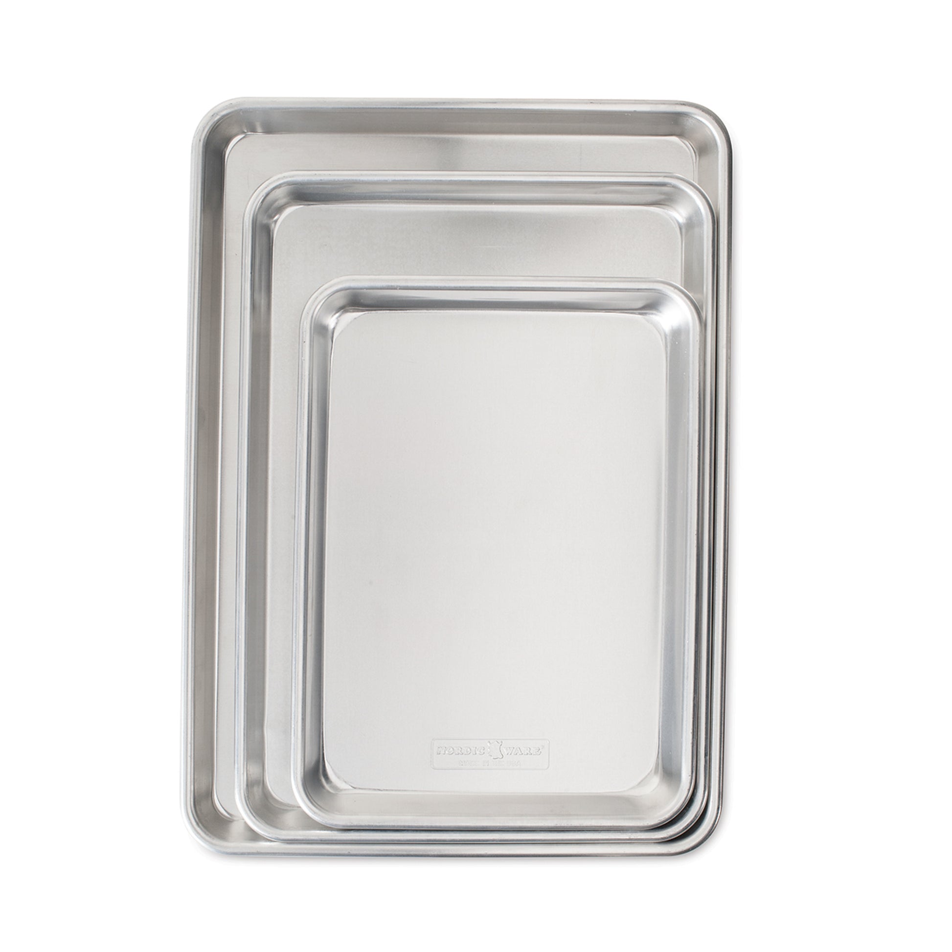 Naturals® 9 Square Cake Pan with Lid - Nordic Ware